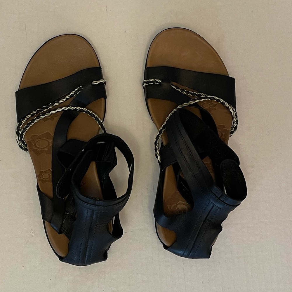 Merrell Black Henna Leather Hiking Sandal - Picture 2 of 6